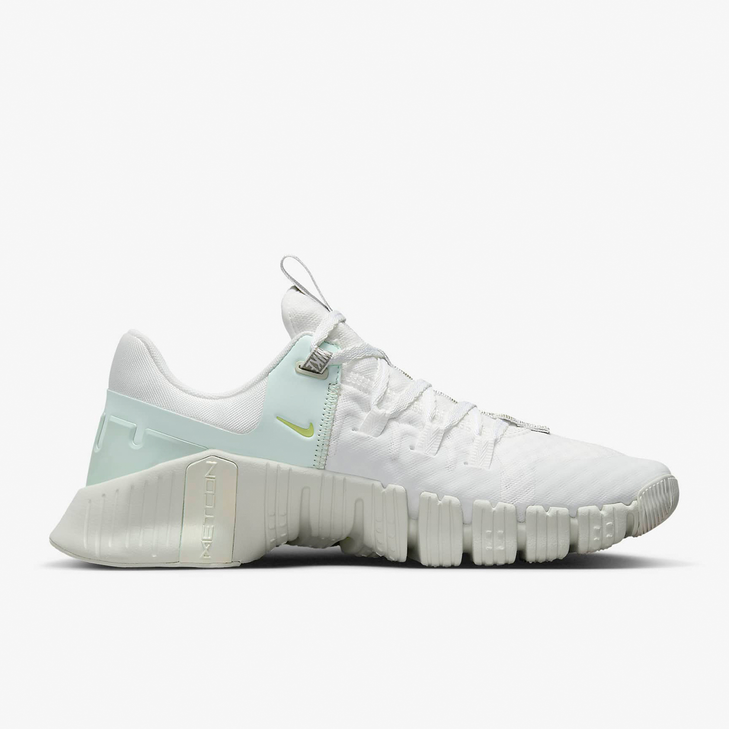حذاء تدريب نسائي أصلي من Nike  - مراجعة Nike Shoes Free Metcon 5 وسعره